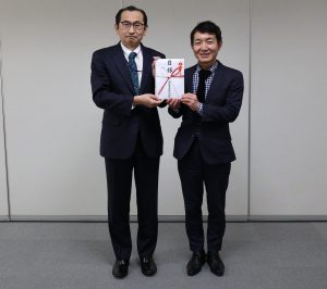 贈呈式 東亞合成株式会社様よりご寄付 本会奨学生も参加 あしなが育英会