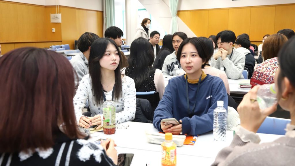 先輩から後輩に、体験を共有する