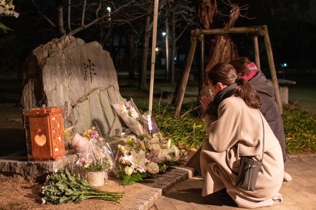 阪神・淡路大震災27年 虹の心塾で震災遺族が講話