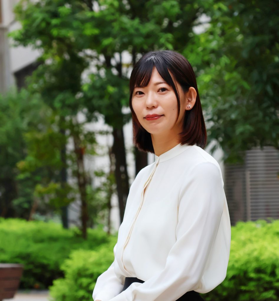 新元　愛美