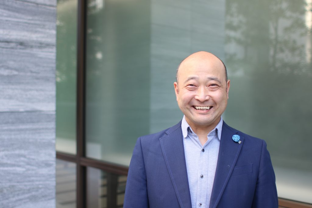 束田 健一