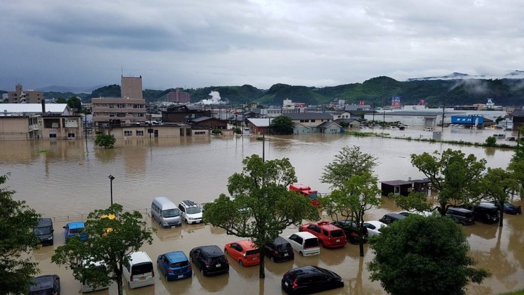 令和２年7月豪雨で親を亡くした子どもと親が重度障がいを負った子どもへ緊急支援金