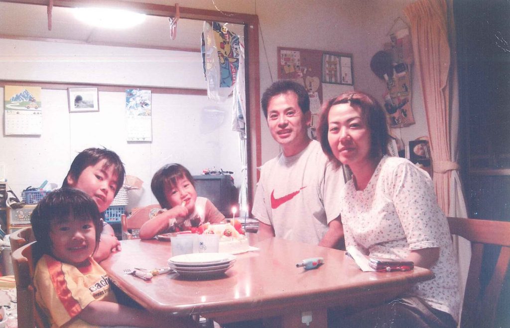 tomoni's family